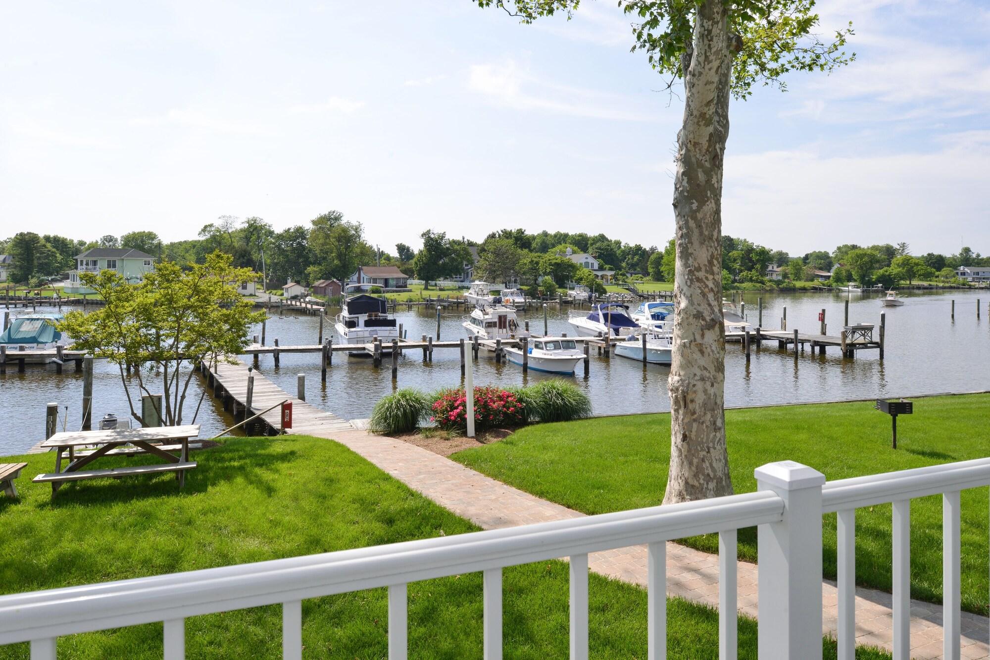 Anchored Inn At Hidden Harbor Deale 외부 사진